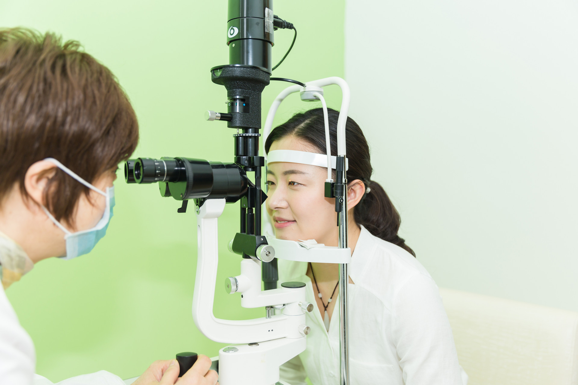 原创医疗行业第三大暴利领域小型电脑验光仪是眼科检测未来发展趋势