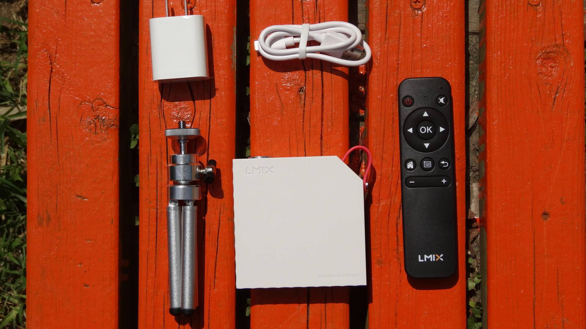 原创想哪里投影就那里投影lmix乐曼小微投影仪体验