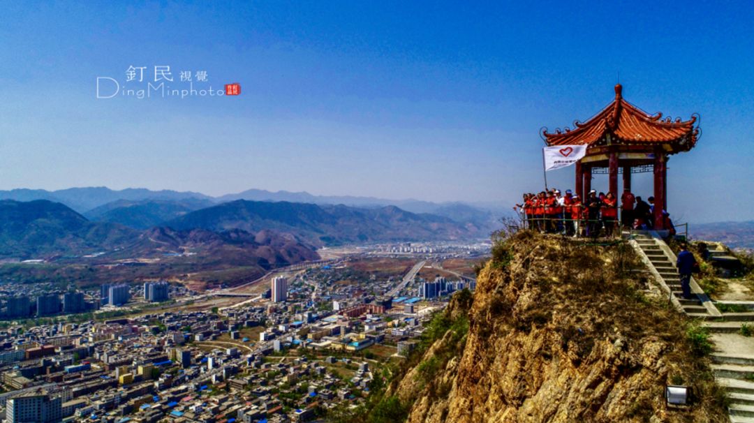 美丽丹凤第二十九期四季凤冠山