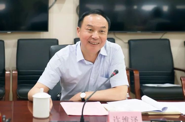 福建广电网络集团党委书记,董事长张远会见了许维泽书记一行,双方就