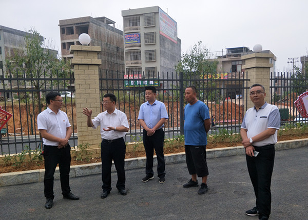 宁远县委书记心系教育现场调研开学工作