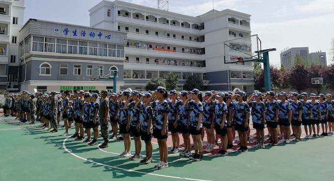 合肥怡文学校举行2019年军训汇报表演暨军训结业典礼