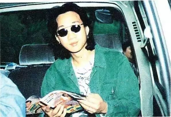 黄家驹在日本写的一首绝唱他曾向好友诉苦说在日本很辛苦