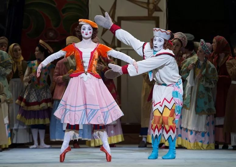 斯特拉文斯基所作的芭蕾舞剧音乐《彼得鲁什卡》,以描绘俄罗斯底层的