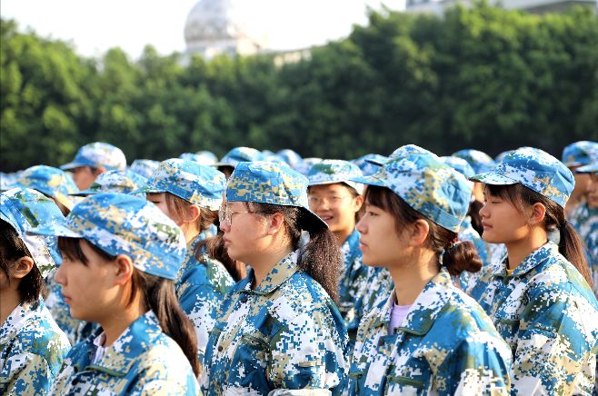 高一萌照片图片