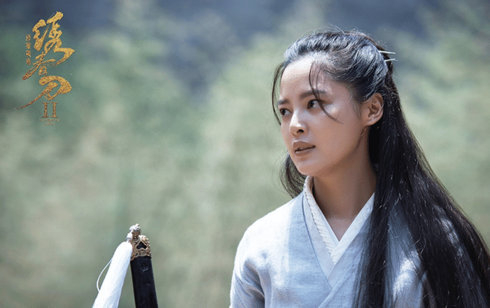 《绣春刀》里的她酷劲十足,让人挪不开眼,再后来《演员的诞生》开播