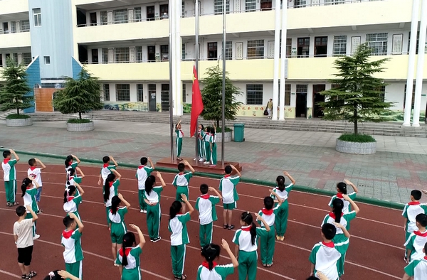洪湖市实验小学举行2019年秋季开学典礼