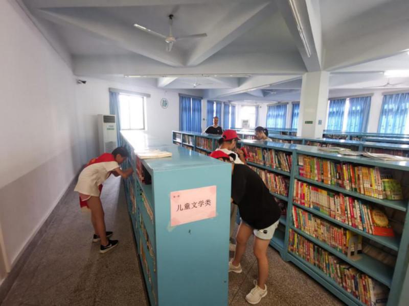 銅官區圖書館暑期舉行小小志願者公益活動