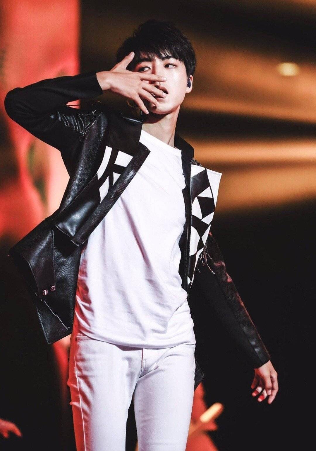 王俊凯霸道总裁文系列,《凯少轻点宠》成爆文,粉丝直言太羞涩