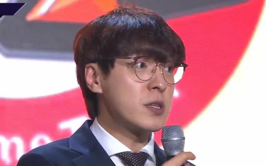 skt夺冠教练宣布婚礼时间faker因为单身再次被吐槽