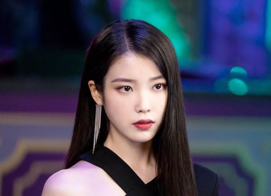 德鲁纳酒店大结局iu的秋波眉你学会了吗