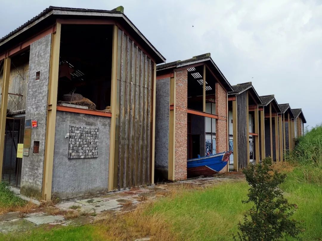 我們家鄉的餘姚市黃家埠鎮十六戶村,是一方具有光明革命歷史的土地