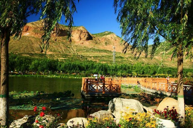 初秋的西宁北山公园