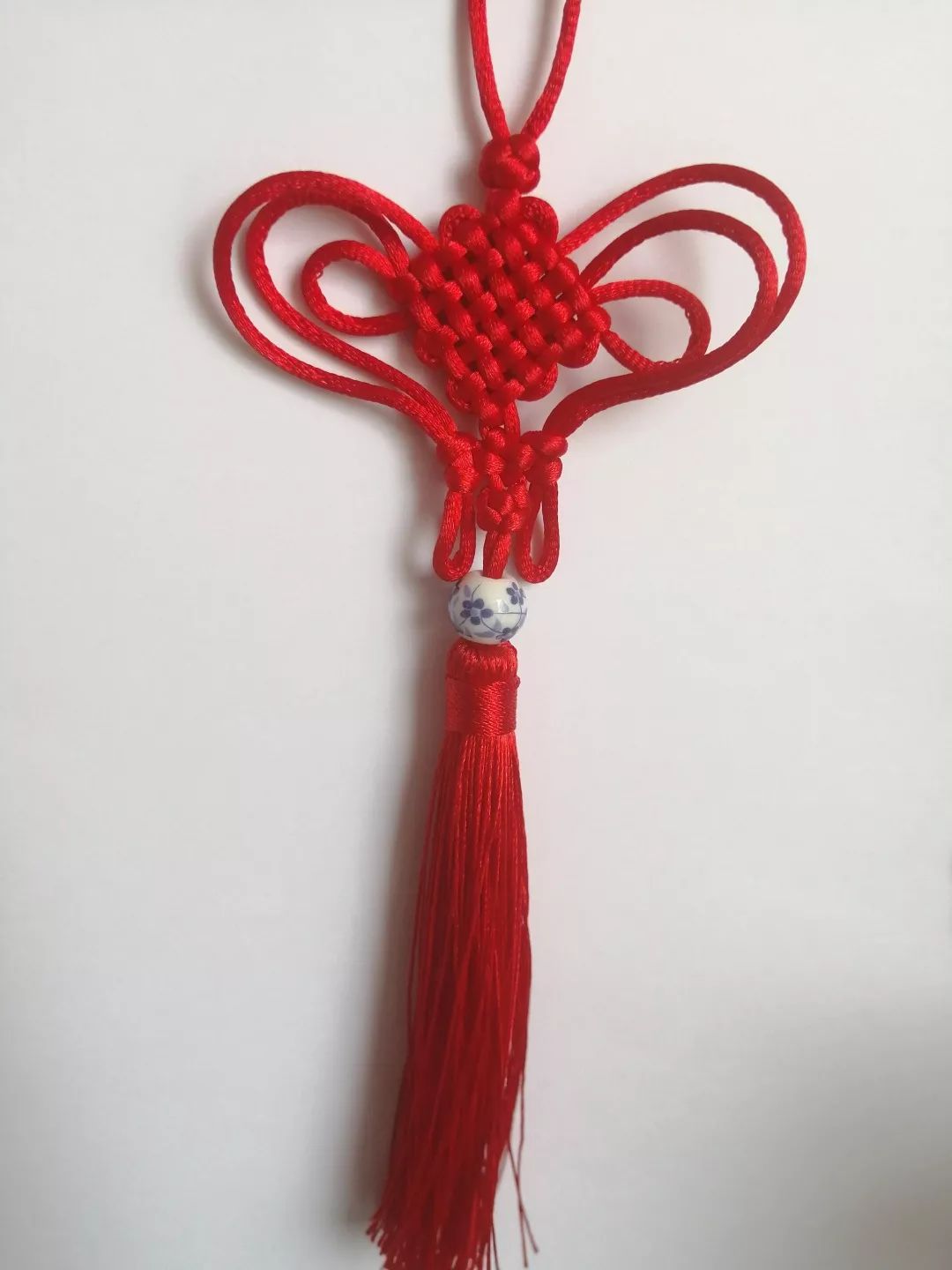 琳琅满目的工艺品具有独特的魅力无论是衍纸,折纸还是纸雕中国结我们