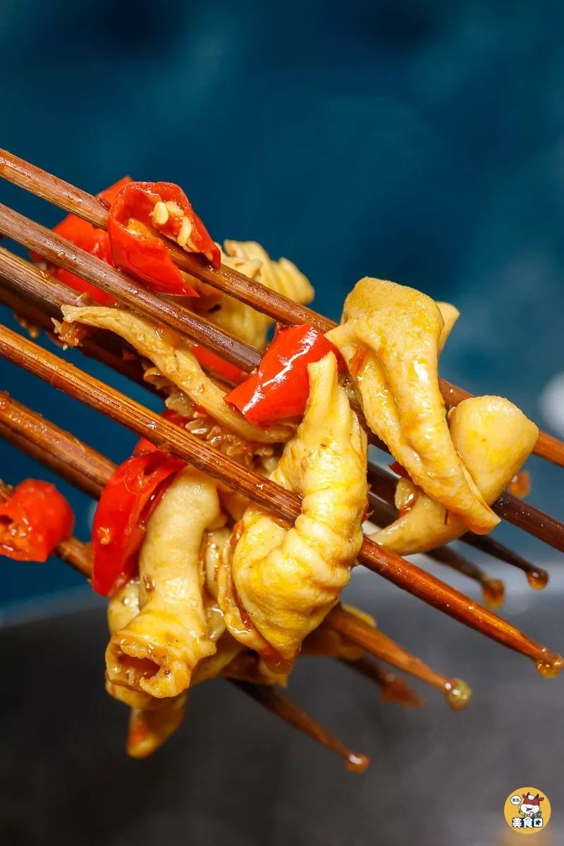 底料1:1四川空运,上百种串串选择,就在乐客城商场里这家小郡肝串串店!