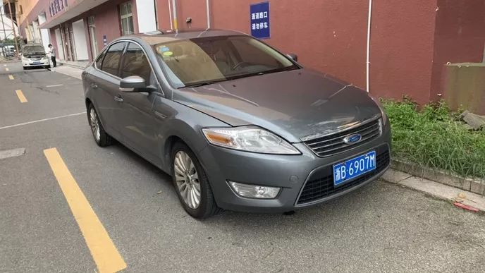 6自 公里数:155197  起拍价:2 万 福特蒙迪欧(浙b6907m)