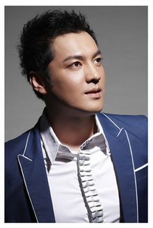 那个因求佛走红的歌手誓言来到了超级靓声的舞台