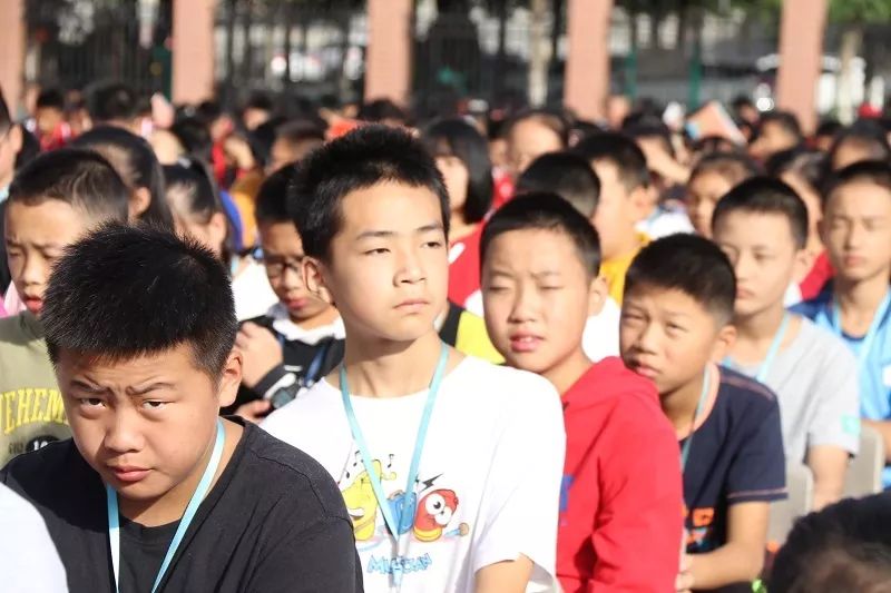 凝心聚力办教育砥砺奋进谋新篇雅思初中及溶江中学小溪桥校区举行2019