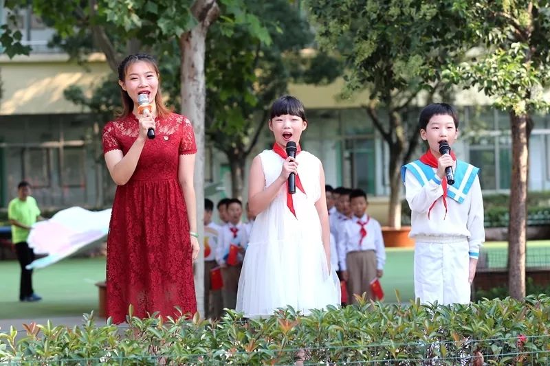 歌唱祖国礼赞成长济南市舜耕小学20192020新学期开学典礼