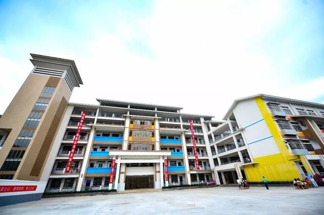 龙胜县城再添一所新学校!