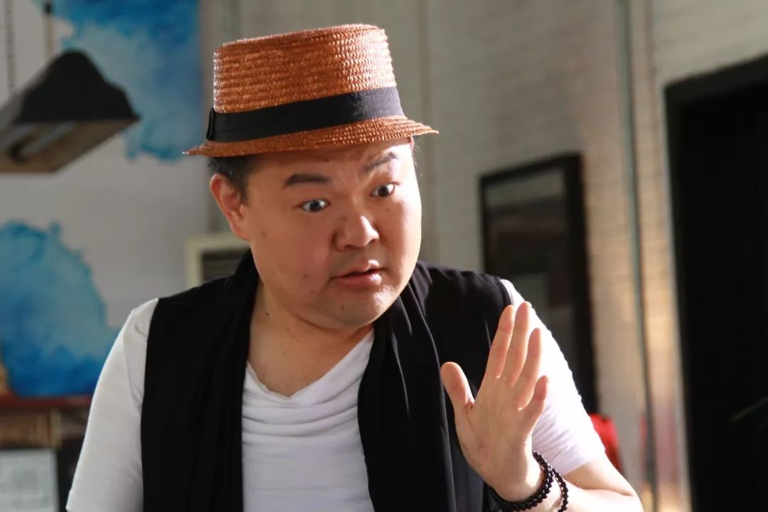 这个名导演凌晨突发心梗去世,年仅41岁!他今晚本来还有演出_班赞