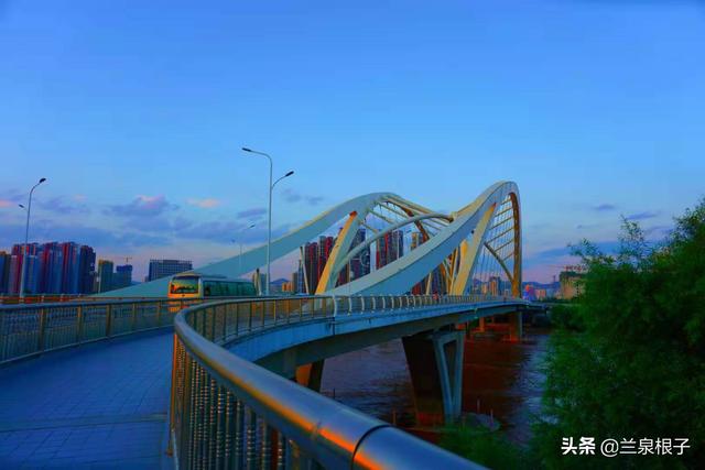 兰州深安黄河大桥图片