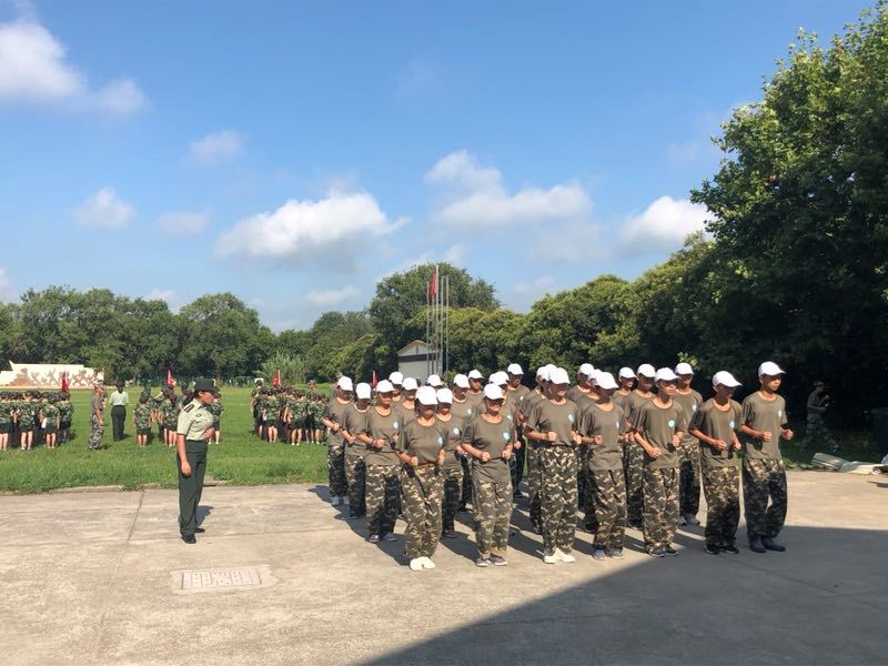 向明中学闵行分校图片