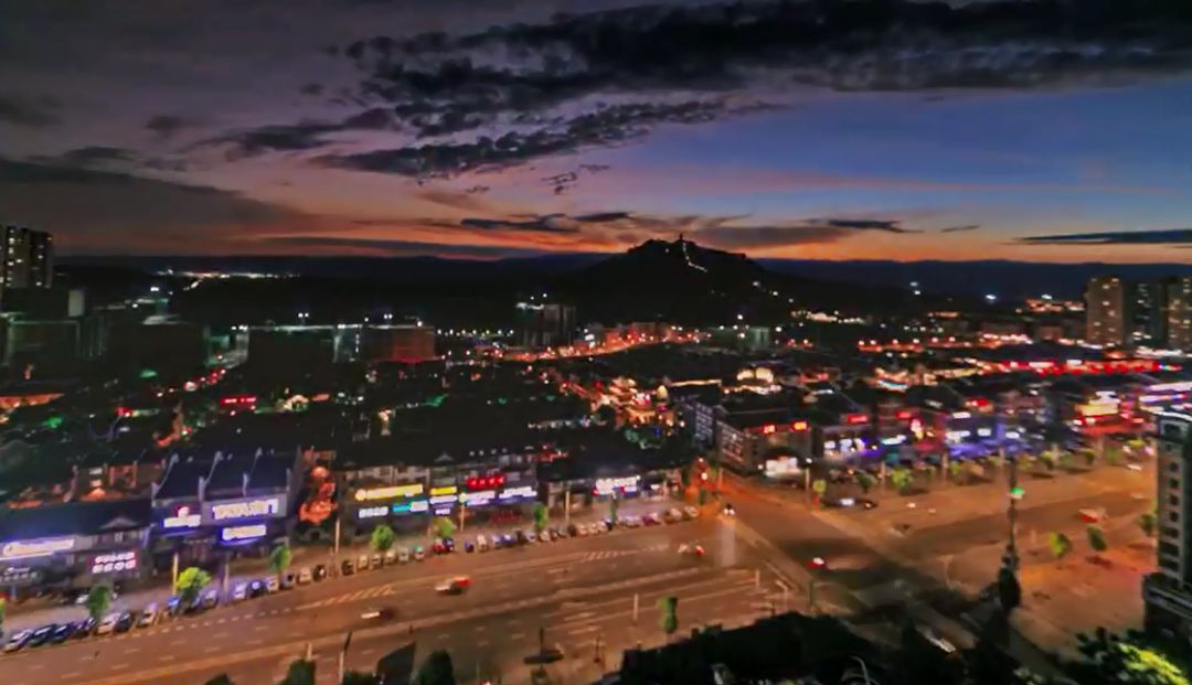 00)夜阑人静,明月当空人们结束了一天的生活逐渐进入梦乡长寿的夜景让
