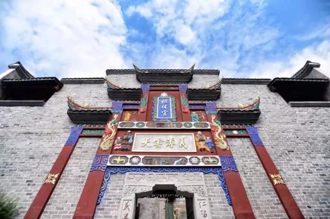 重庆西沱古镇长江沿岸最古老的奇特建筑明珠