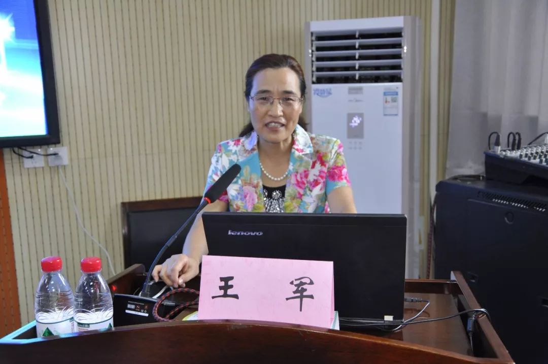 副院长,河南省残疾人康复协会儿童康复专业委员会主任委员王军教授