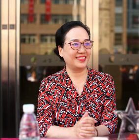 送上陈爱玉校长今年的开学致辞,一起来感受一下"海量阅读计划"的魅力.