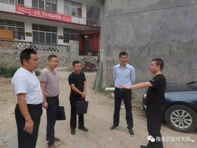 区委常委政府常务副区长张建强深入城关镇督查指导脱贫攻坚工作
