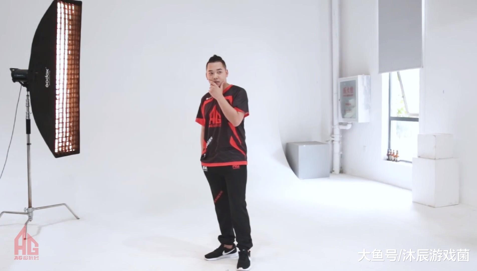 ag超玩会五位主力确定,老将新人一起上,誓报26连败之耻