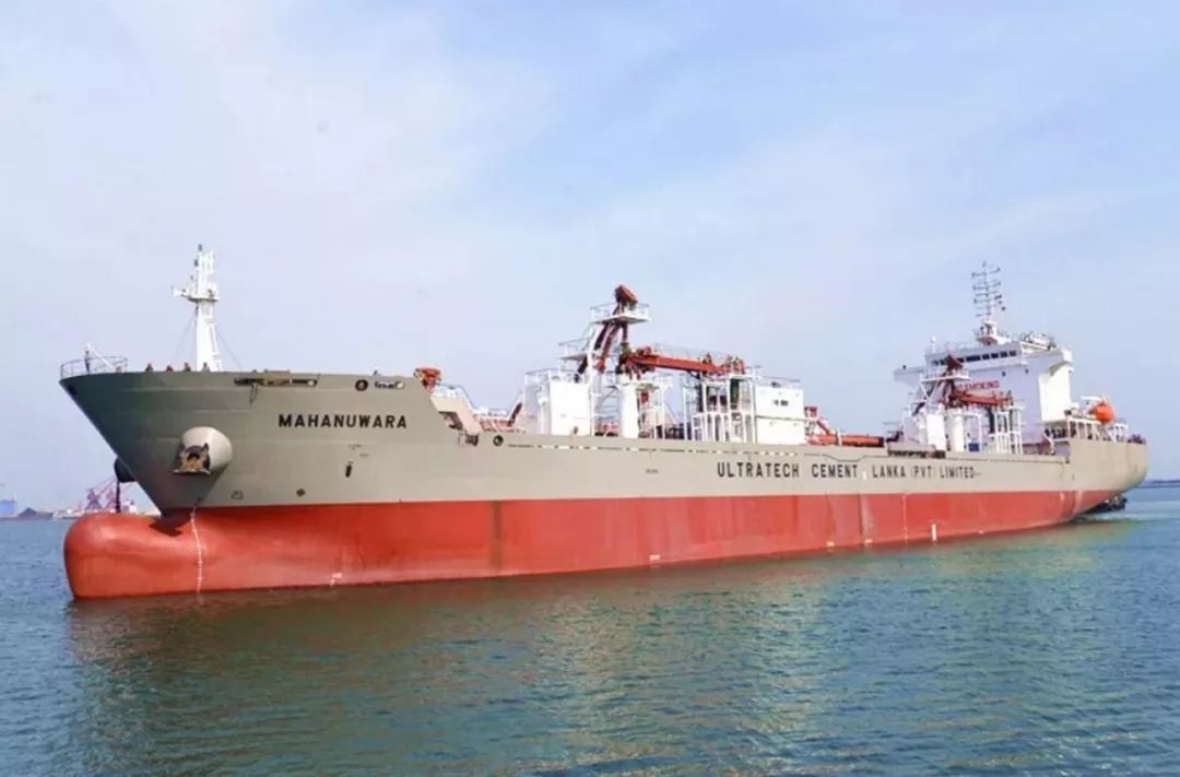 京鲁船业建造的世界最大散装水泥运输船顺利铺底
