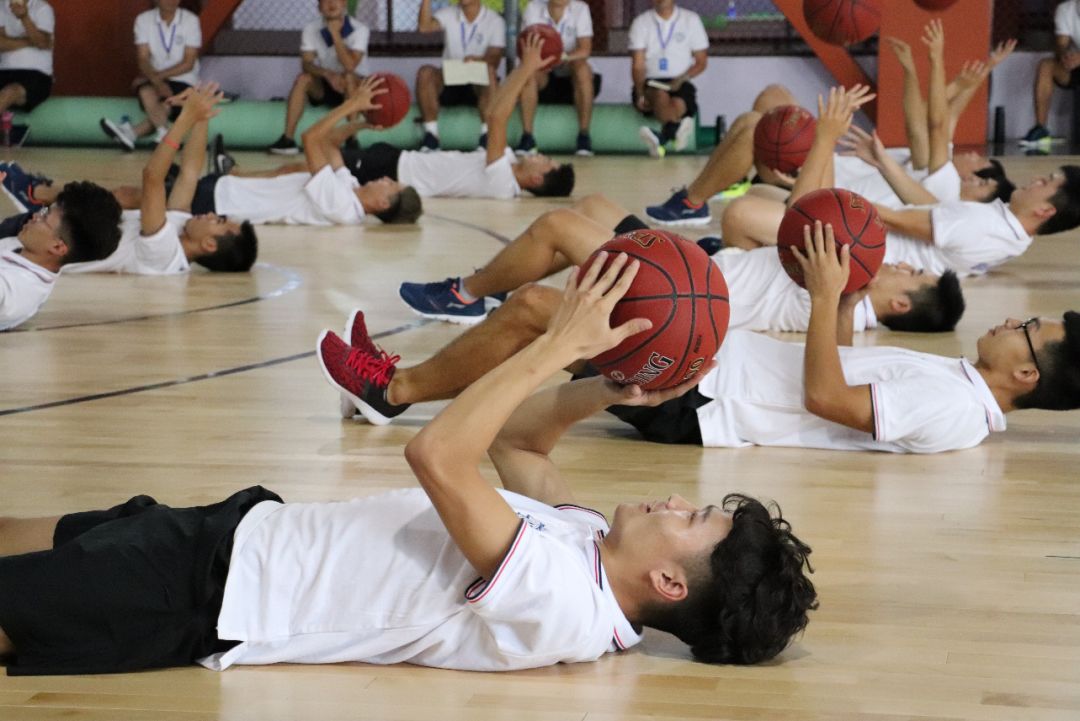 筑梦想,益起来,青岛啤酒"筑梦体育课"大学生支教公益活动启航