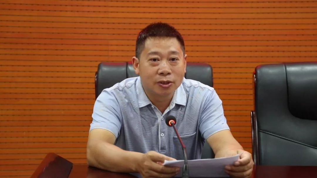 新化一中着力建设高素质教师队伍努力构建优质高效率课堂