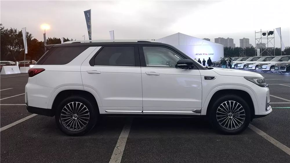 改款后的长安cs95简直豪车