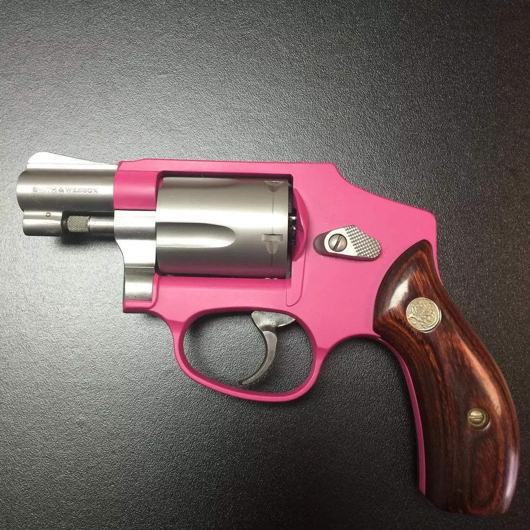 粉色枪械面若桃花艳若桃李