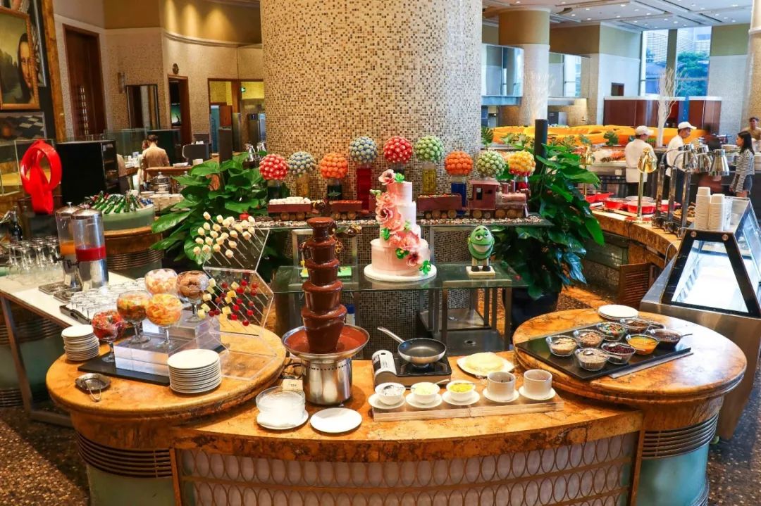 福田cbd的五星级自助餐12个档口任吃得带256g的胃
