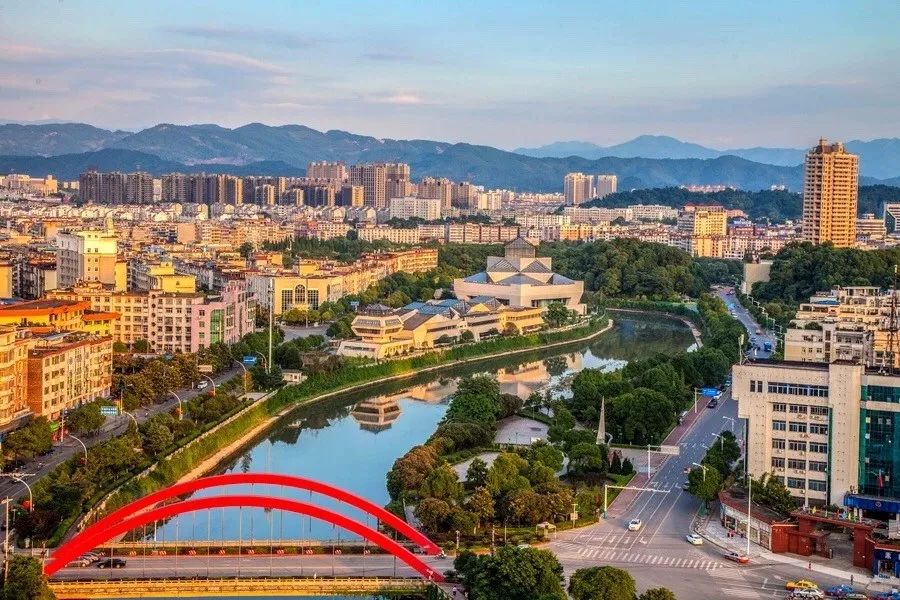 乡人民政府乡长,乡级河长张运来莲花县委书记,县级河长萍乡市江西省