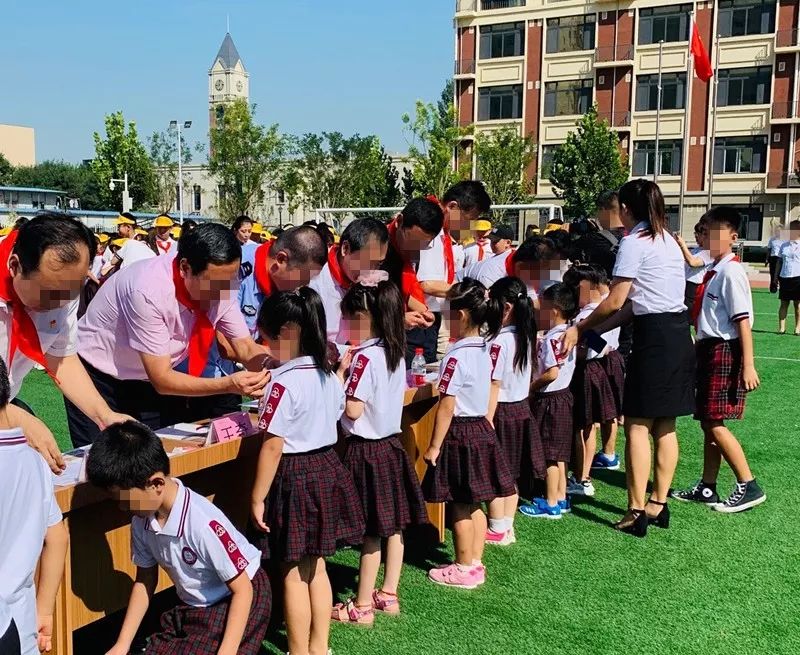 喜迎祖国七十华诞做新时代铭品少年北京市第十二中教育集团良乡小学铭