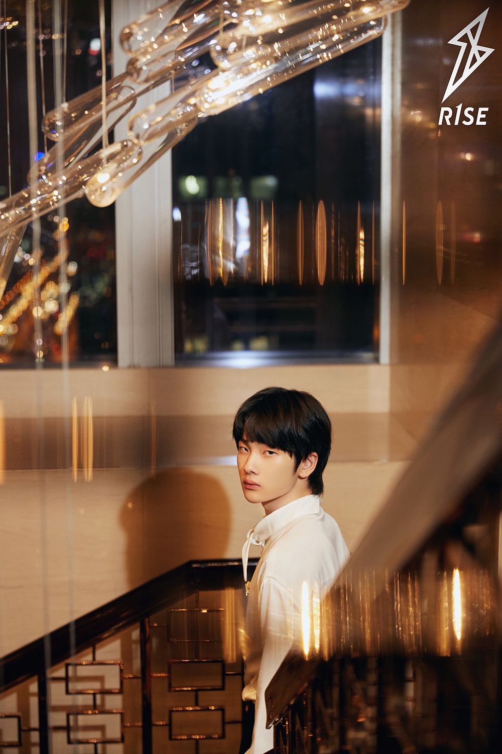 周震南活动写真周震南 贵族气质据悉,男团r1se成团后