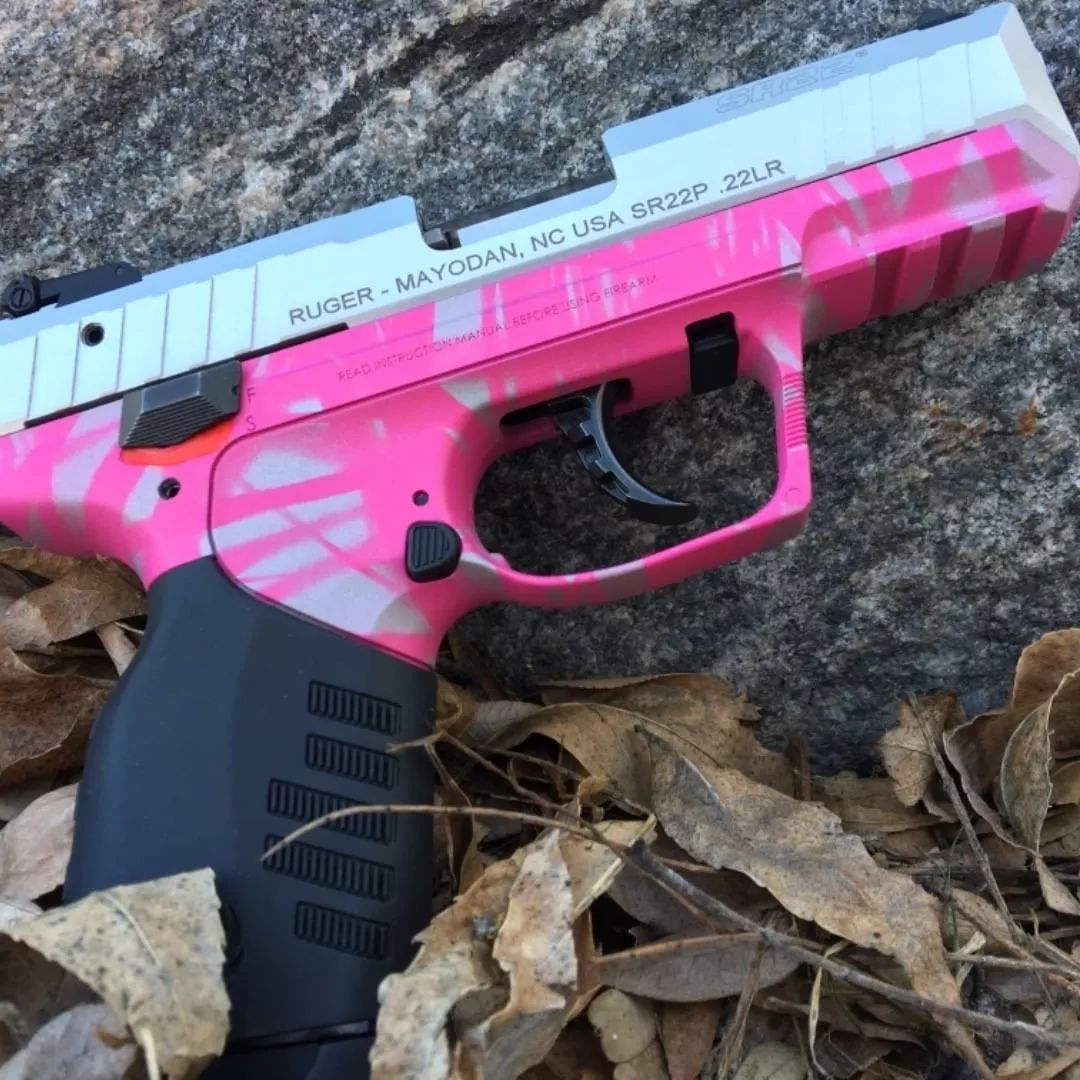 粉色枪械面若桃花艳若桃李