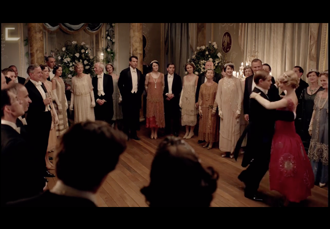 贵族们的外出活动和时节相搭配,运动,狩猎,舞会和家庭聚会有各自的