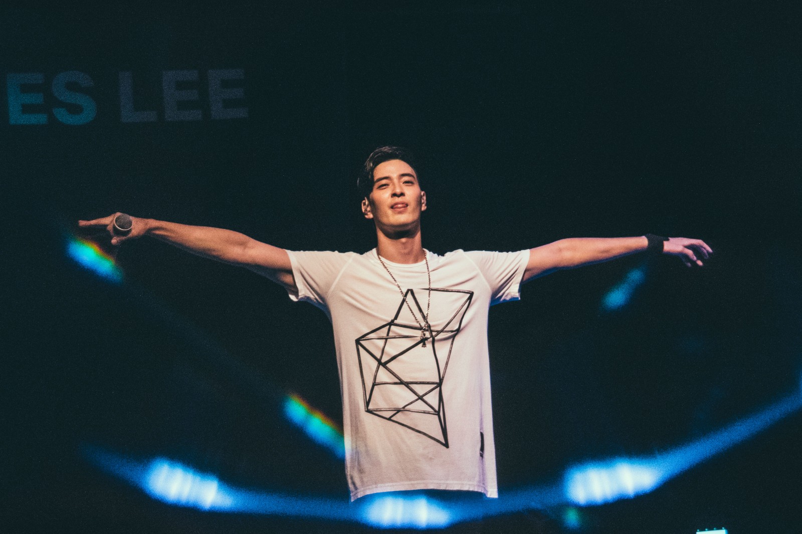 新锐唱作人jameslee北美巡演圆满落幕新中文歌曲进入筹备期