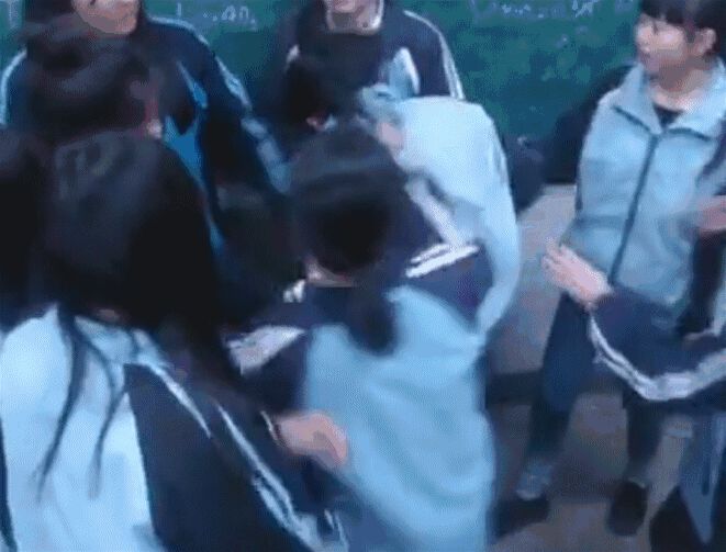 开学第一天面对校园暴力决不能无动于衷