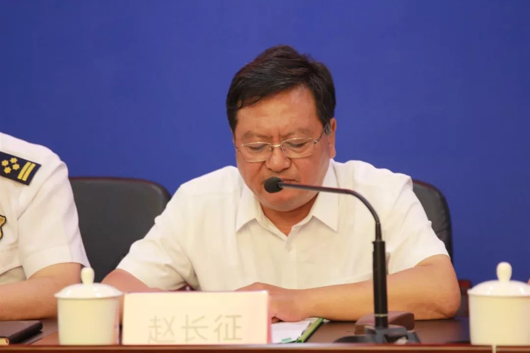 长,四川消防研究所赵长征所长出席并讲话,总队马涛副总队长,陈硕部长