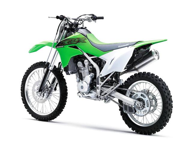 klx 系列(klx110,klx140)的入門級越野訓練用車到 kx 系列(kx250,kx