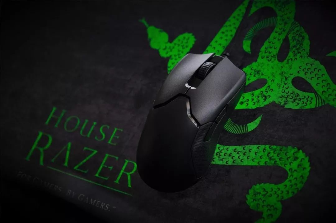 左右手通用,轻量级雷蛇鼠标专业测评_razer