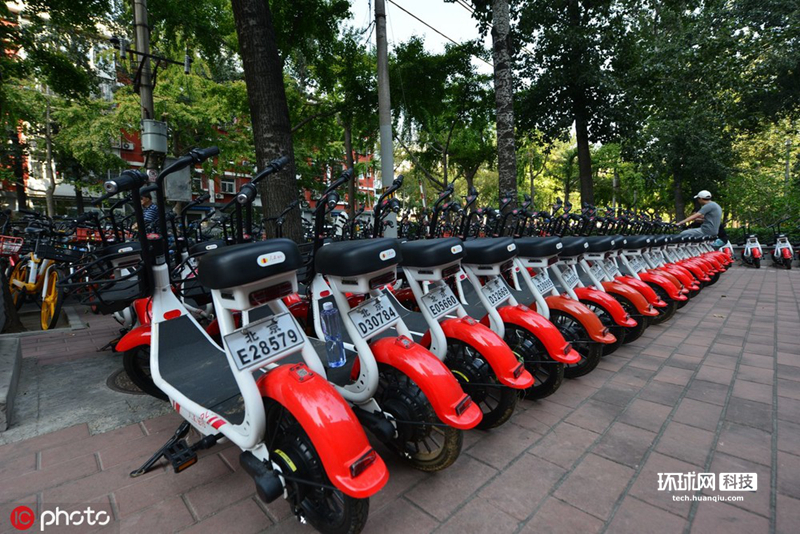 首批人民出行公务电动车亮相京城街头